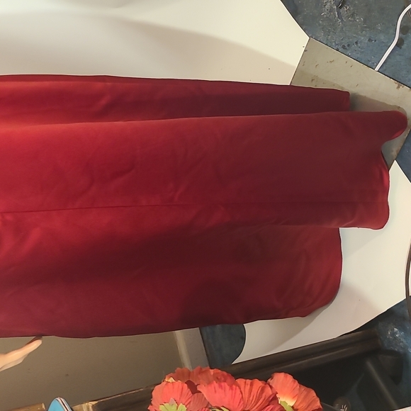 Elegant 2pc Deep Red Sleeveless Skirt Set - Picture 9 of 14